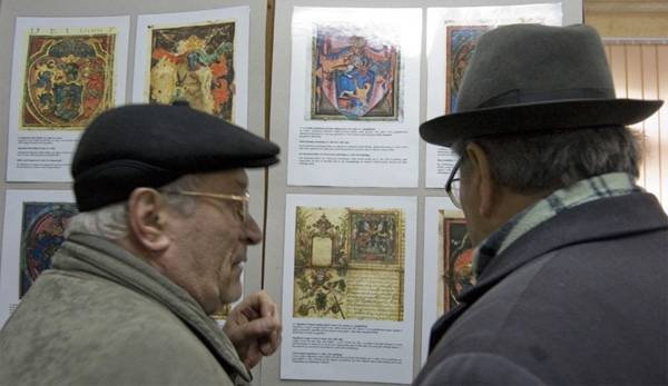 Nemesi címereket tettek közszemlére Nagykárolyban