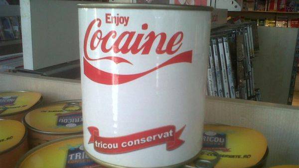 Enjoy Cocaine-feliratú pólókért 20000 lejre bírságoltak Kolozsváron
