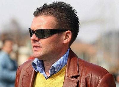 Megbilincselt sípmesterek