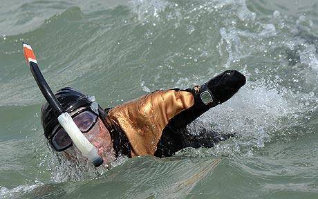 Átúszta a csatornát  a végtagok nélküli francia férfi