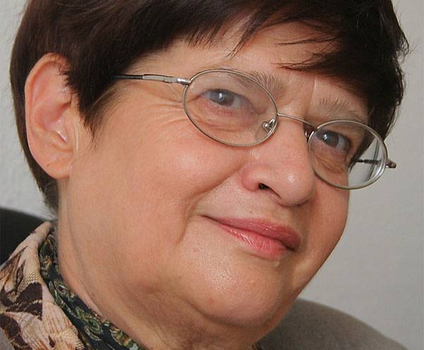 Cs. Gyimesi Éva halálára – Balázs Imre József: A rálátás igénye