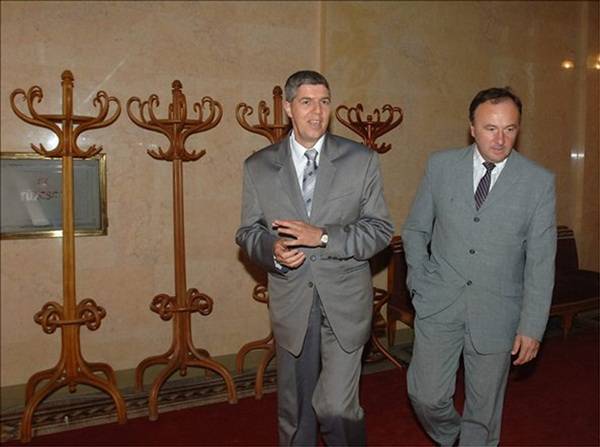 Szlovákia: az MKP és a Híd is nyerő