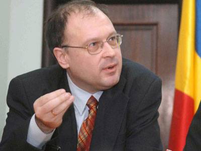 A fenyegetőzések miatt lemondott Csendes László CNSAS-elnök