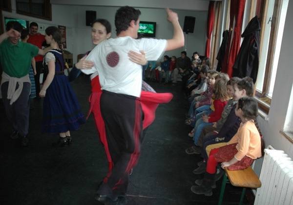 Nyílt nap és közös tánc Erdélyben