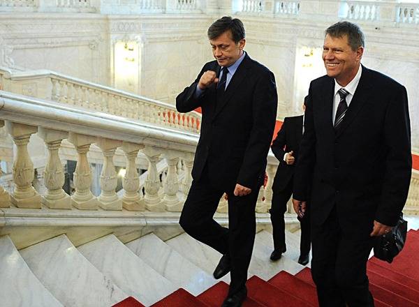 Crin Antonescu és Klaus Iohannis (archív felvétel) •  Fotó: Agerpres
