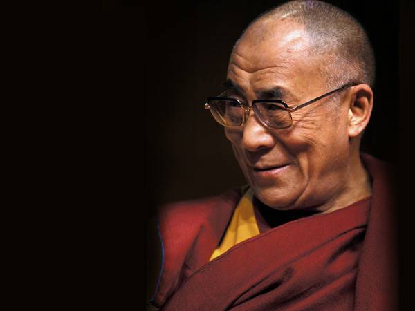 A dalai láma lemond a tibeti emigráns kormány vezetéséről