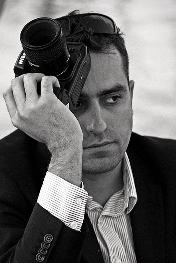 A ruhába bújt erotika „lesifotósa”