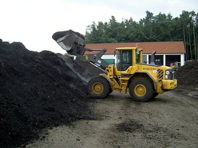 Meleget biomasszával