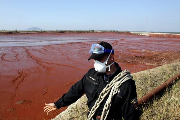 Újabb vörösiszap-lavina fenyeget