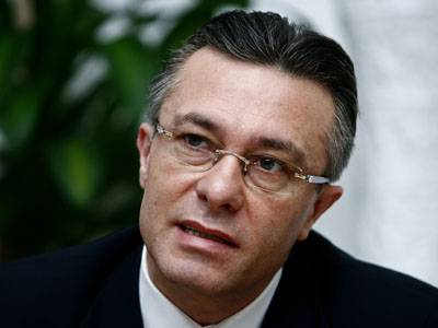 Diaconescu meggondolta magát: mégis Hollandiába látogat