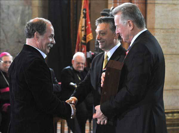 Erdélyi művészek a magyar állami kitüntetettek között