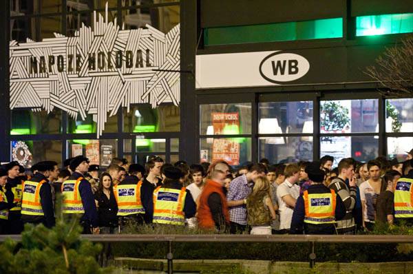 Diszkóbaleset halálos áldozatokkal Budapesten – a három lányt vélhetően agyontaposták 