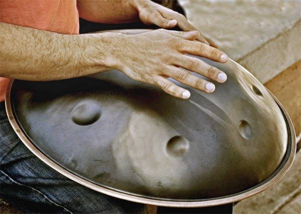 Ősi hangszert népszerűsít Cserey Csaba