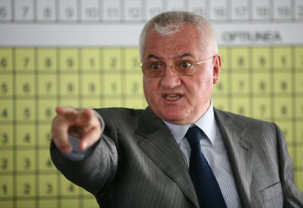 Vádat emeltek az RCS&RDS vezetői és Dumitru Dragomir volt ligaelnök ellen