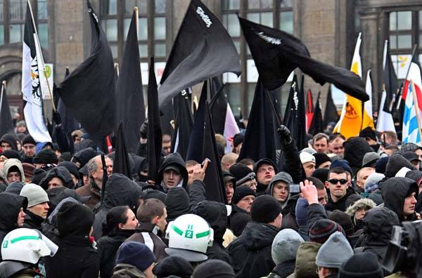 Tüntetők csaptak össze Drezdában