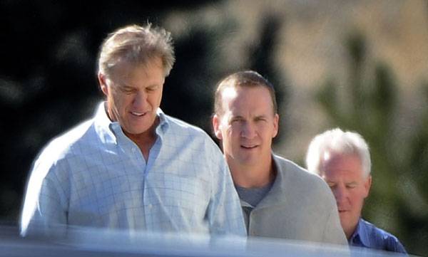 Peyton Manning Denverbe igazolt