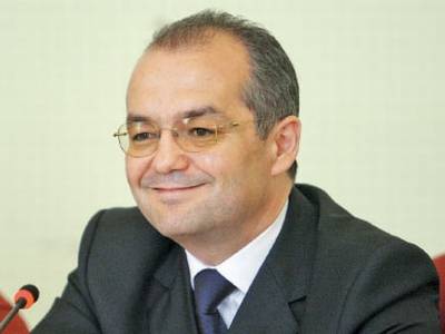 Emil Boc maradt a PDL elnöke