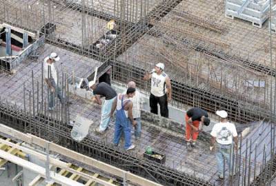 Százezer építőipari munkanélküli
