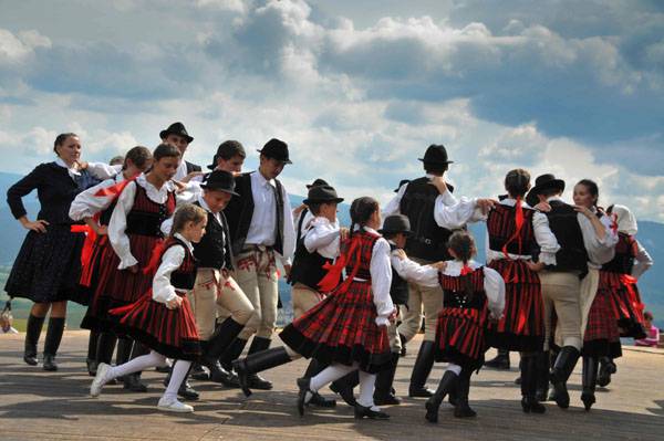 A néphagyomány ápolása képekben