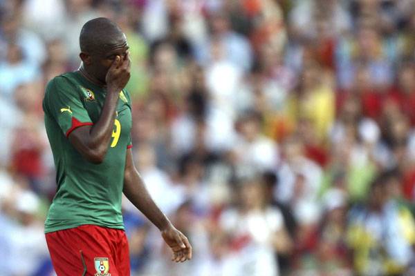 Futball- VB: Kamerun belehalt a szépségbe, Hollandia örülhet