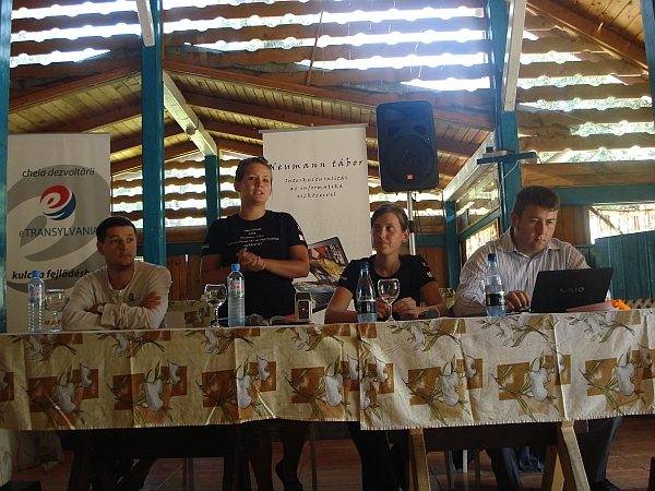 Elrajtolt a 2009-es Neumann tábor