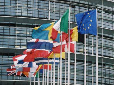 Új uniós parlamentet választ a 27 tagország