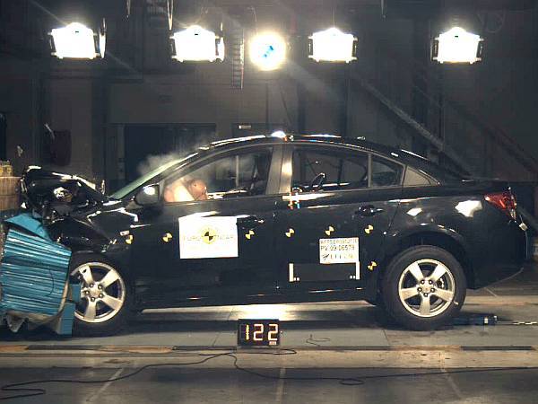 Tizenkét friss típust tört össze az Euro NCAP