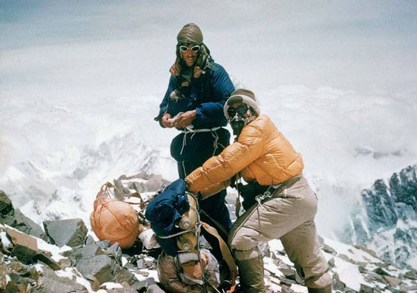 Mégsem szórják szét Edmund Hillary hamvait a Csomolungmán