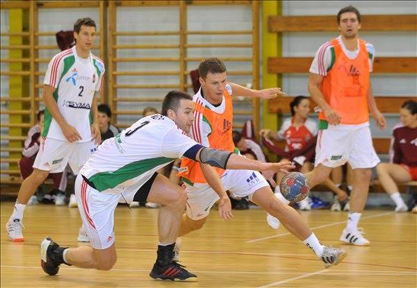 Kézilabda: Ilyésék a kontinens legjobbjai ellen