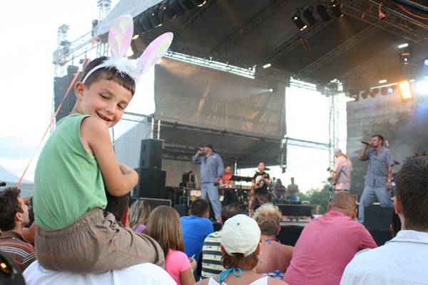 Strandolással egybekötött Öröm Fesztivál