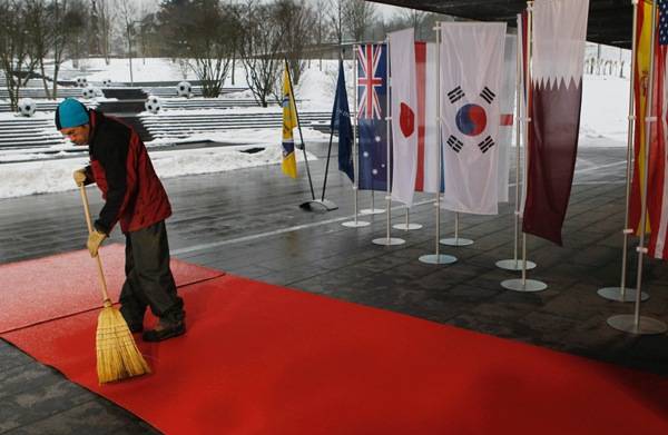 A korrupciós botrányba keveredett FIFA ma dönt a 2018-as és a 2022-es torna házigazdájáról