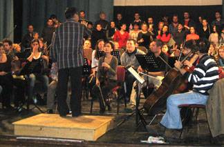 Operabemutató koncertszerűen 