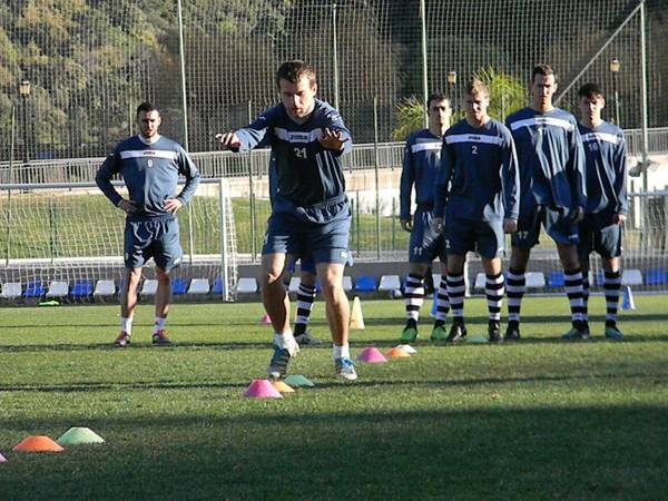 Gloria és Poli: egyre távolabb a feljutás