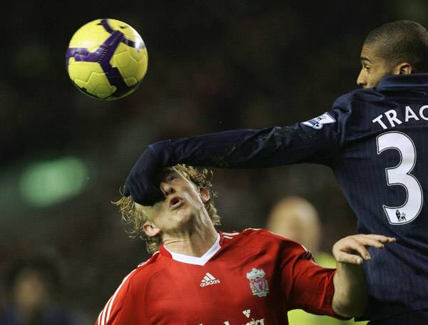 Liverpoolban nyert az Arsenal, vesztett az MU