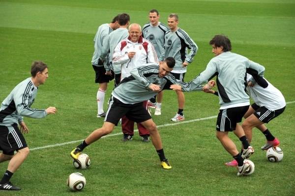 Esélyesesek, de türelmesek