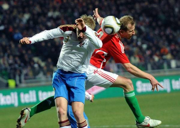 Erwin Koeman biztató jeleket lát, Răzvan Lucescu panaszkodik