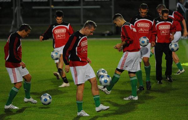 Idegenben tenne csodát a magyar válogatott