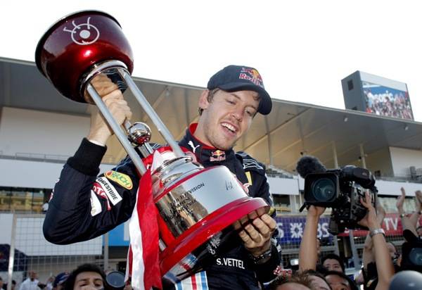 Forma–1: Vettel feltámadt Szuzukában