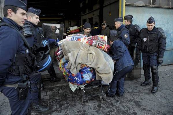 Újabb romatábort számoltak fel Franciaországban