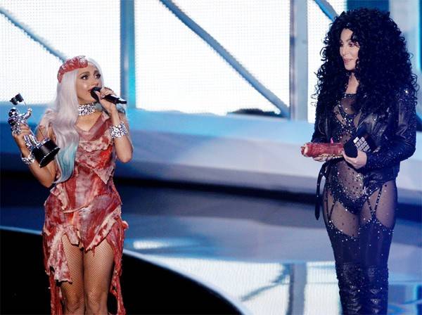 Lady Gaga tarolt az MTV zenei díjátadó gáláján