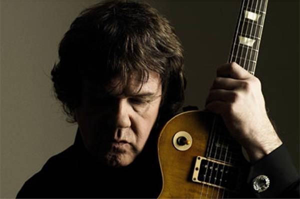 Elhunyt Gary Moore, a világ egyik legnagyobb gitárosa