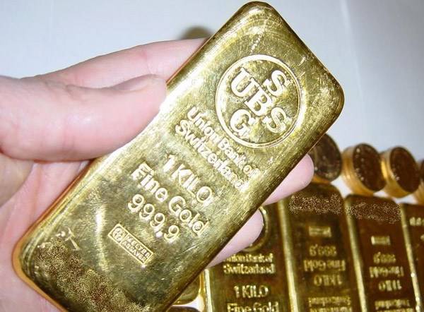 Rekordon az aranybefektetések