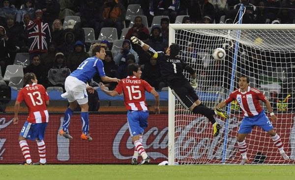 Főhet Marcello Lippi feje