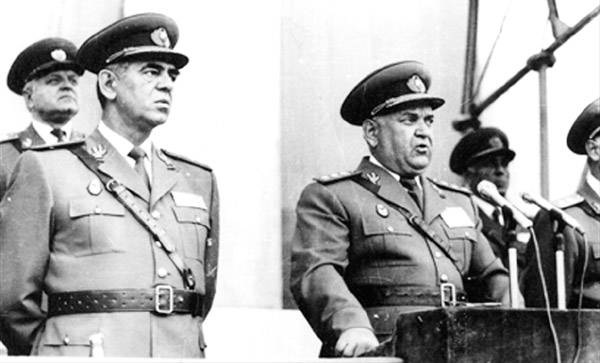 Exkluzív: sem Ion Iliescu, sem Petre Roman nem érti, miért kellene szobrot állítani Guşă tábornoknak