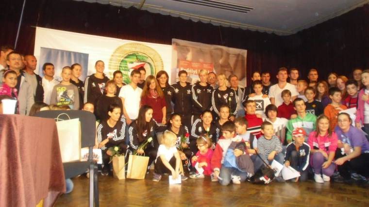 A Báthory István Gimnáziumban jártak a győri szupersztárok