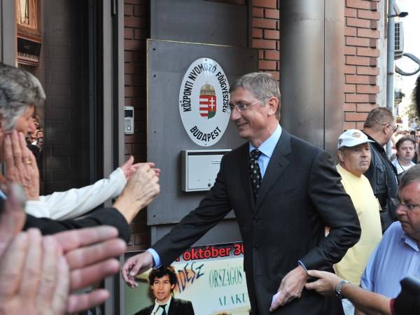 Meggyanúsította Gyurcsány Ferencet a főügyészség a Sukoró-ügyben