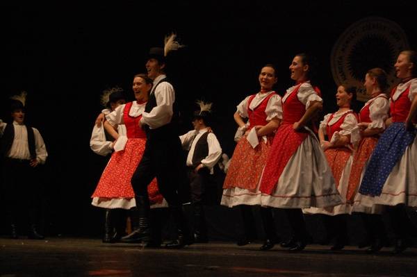 Három napig ünnepelt a Hargita táncegyüttes