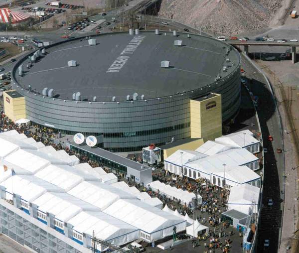 Jégkorong: két országban zajlik a vb