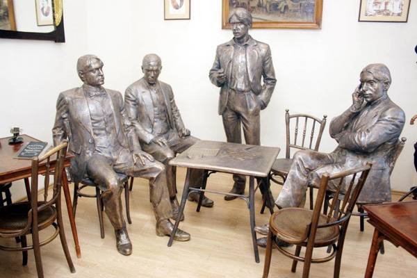 Illegális terasz helyén áll majd a Holnaposok szobra Váradon