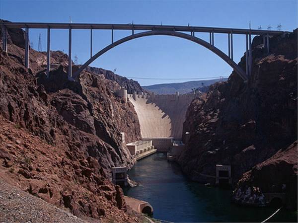 Mérnöki bravúr: elkészült a Hoover-híd